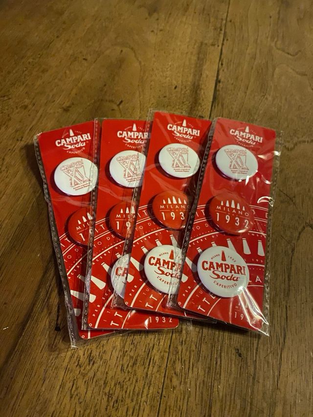 Sacca aperol spritz con vari gadget