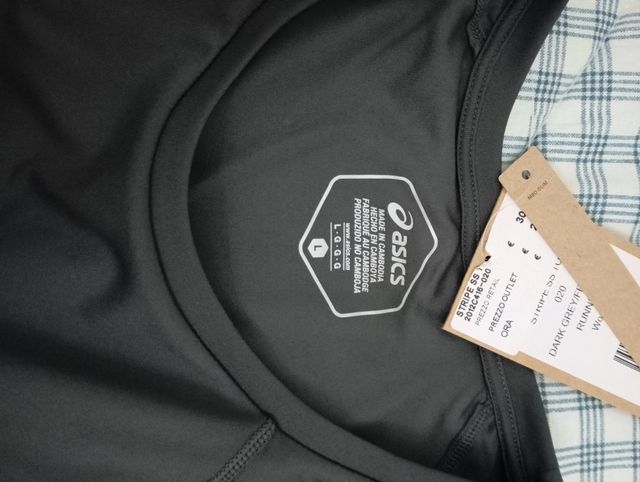 Camiseta deporte asics