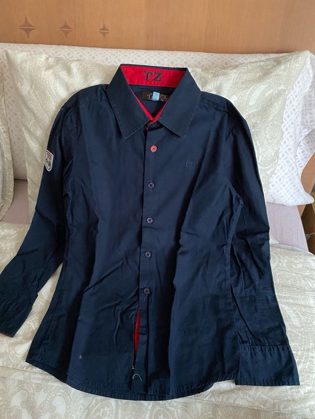 camisa y falda trasluz