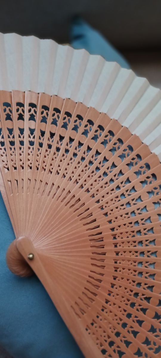 Abanico de madera