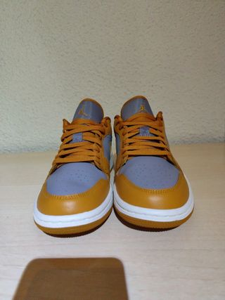 Nike Air Jordan 1 mid , talla 39 