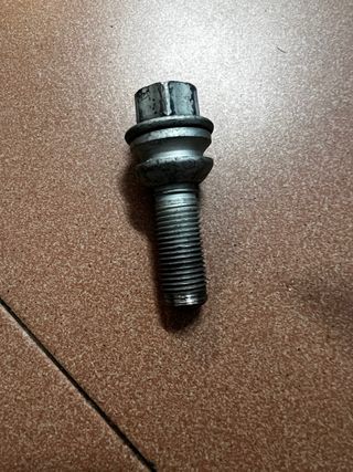 20 Tornillos rueda coche