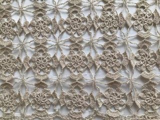 Centrino per tavolino lavorato a mano