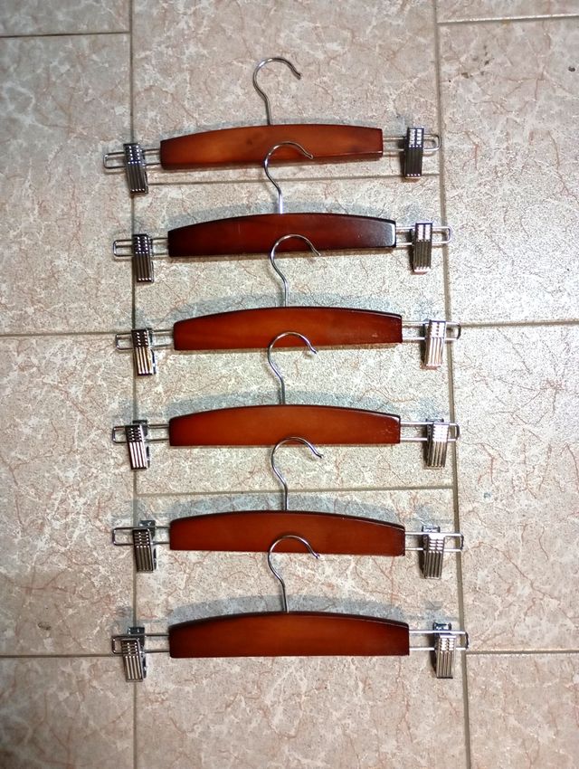 Perchas Deluxe para pantalones