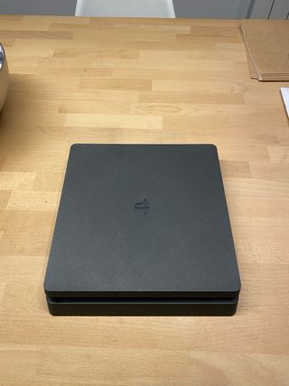 Consola Ps4 slim (playstation)