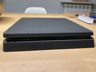 Consola Ps4 slim (playstation)