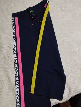 Pantaloni larghi Benetton