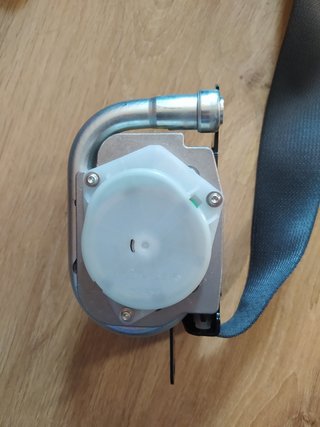 Cinturón seguridad Toyota Avensis