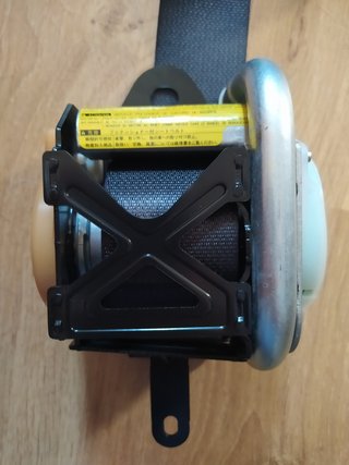 Cinturón seguridad Toyota Avensis