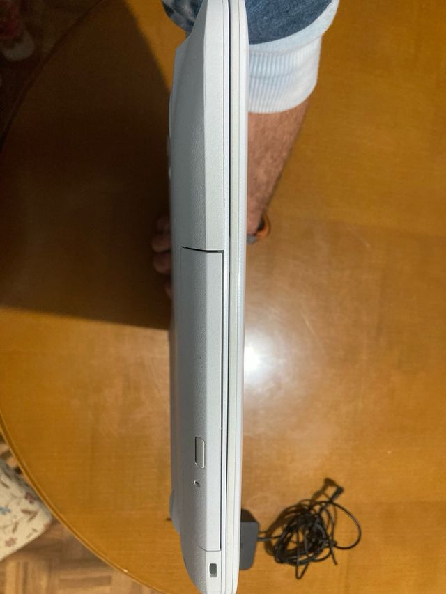 Ordenador Portatil ASUS con HDMI