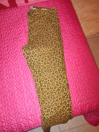 Pantalón leopardo 