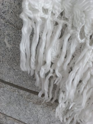 Poncho blanco de lana