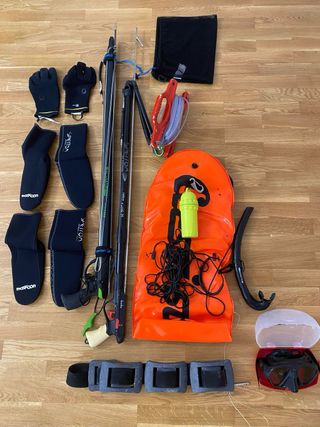 equipo de pesca sub