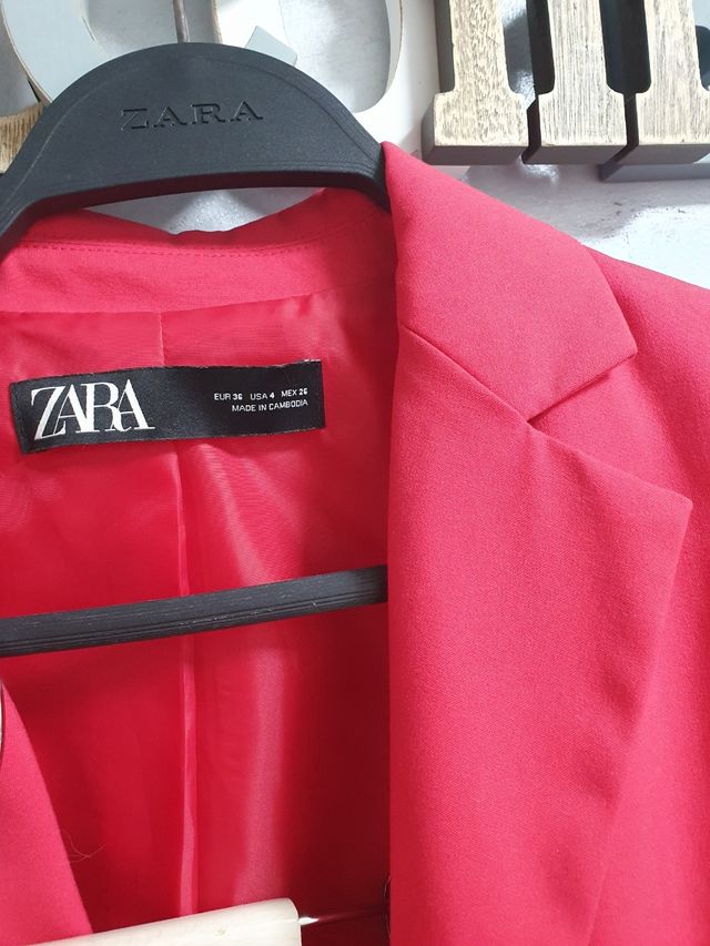 Traje Zara