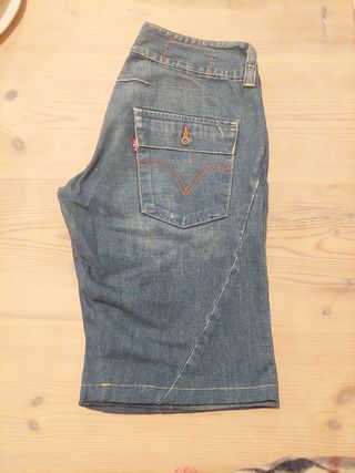 Pantalón Levis corto