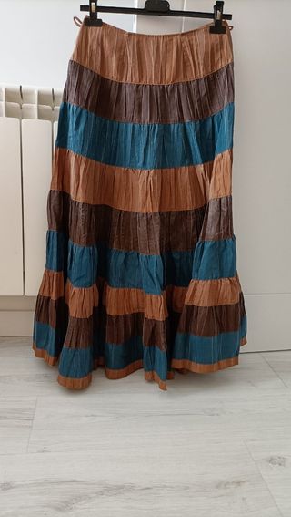 Falda larga