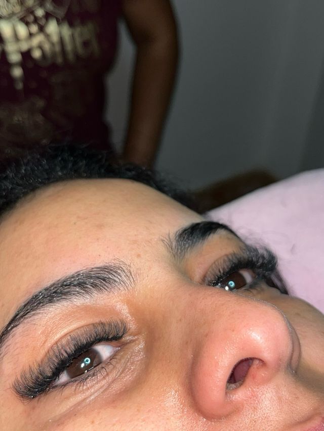 Pestañas pelo a pelo