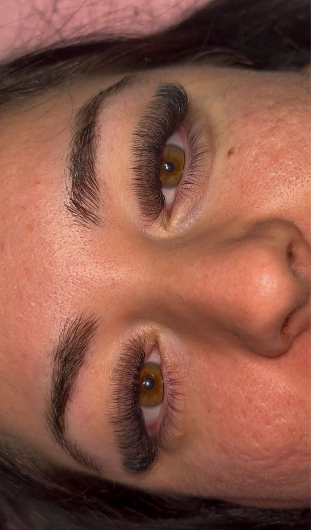 Pestañas pelo a pelo