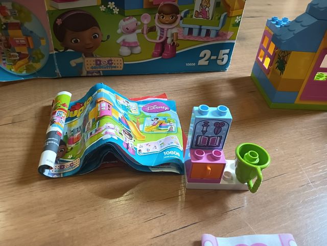 Clínica jardín lego duplo Dra juguete