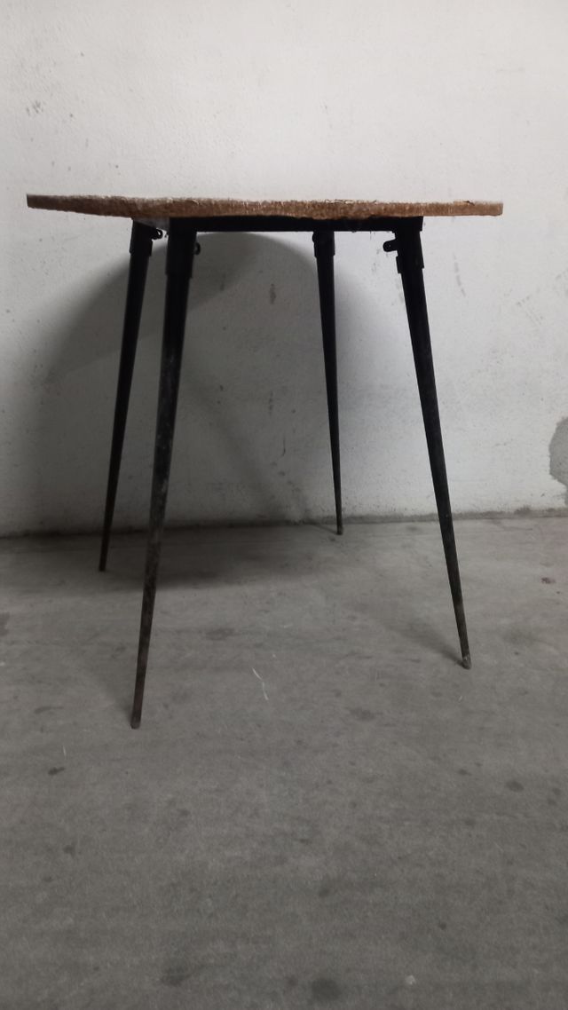 Tavolo vintage in vendita