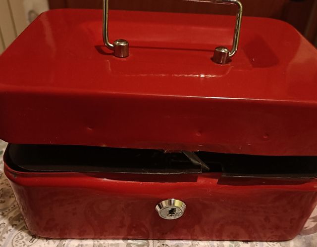 Cassetta di sicurezza portavalori/denaro rossa