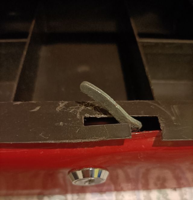 Cassetta di sicurezza portavalori/denaro rossa