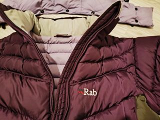 Plumas Rab montaña ski snow escalada