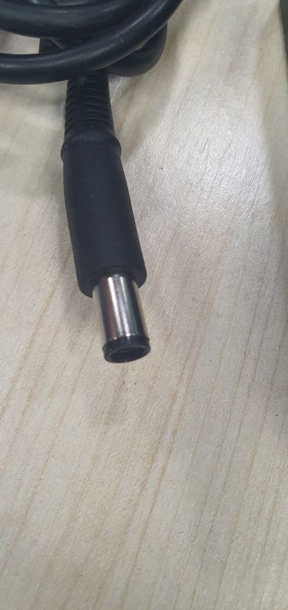 Cargador Original HP 19,5 V  3,33 A  65 W 38401900