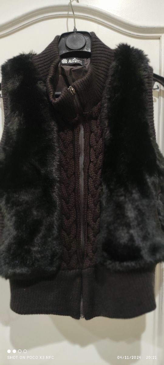 Chaleco de pelo y punto marrón. Nuevo