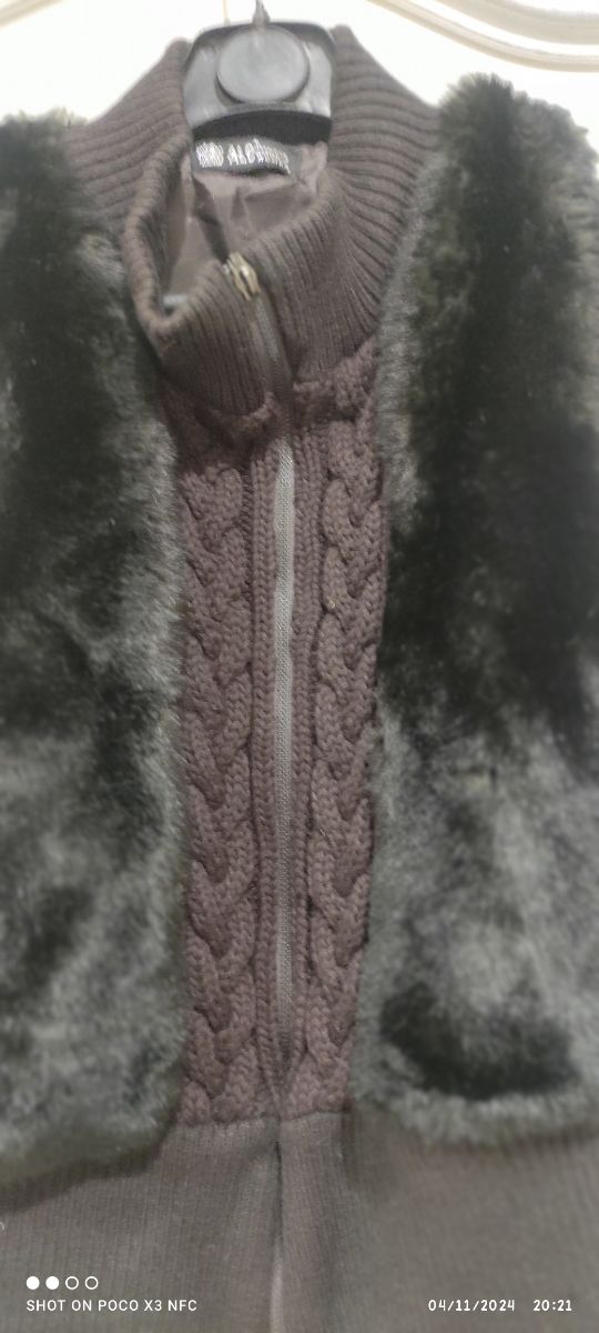 Chaleco de pelo y punto marrón. Nuevo