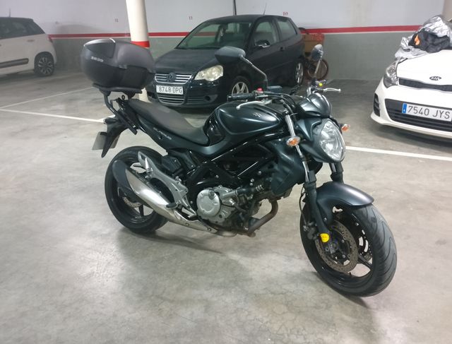 Suzuki Gladius SFV 650cc/ABS.