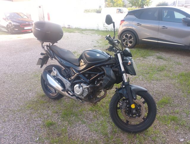 Suzuki Gladius SFV 650cc/ABS.