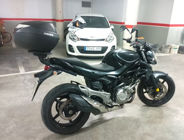 Suzuki Gladius SFV 650cc/ABS.