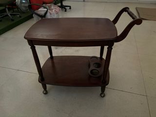 Minibar de madera para bebidas