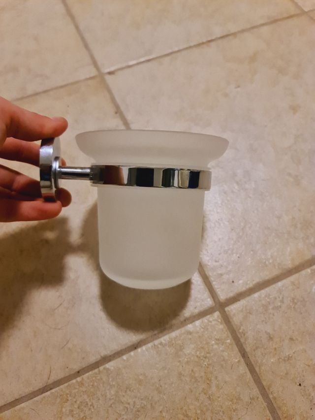 Bicchiere porta oggetti per bagno