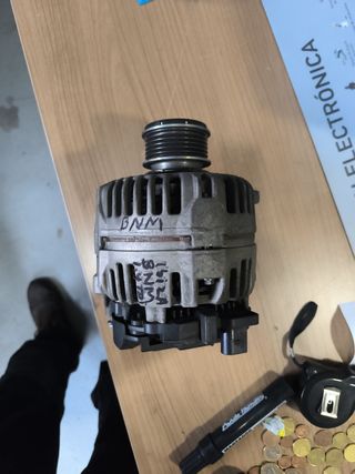 Alternador 045903023