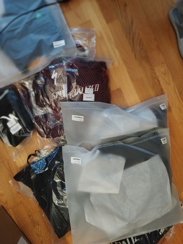 Abrigo specialized chaqueta de plumas