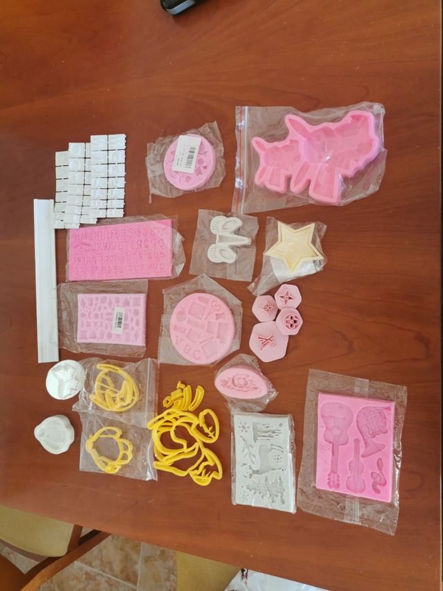17 Moldes y cortadores fondant