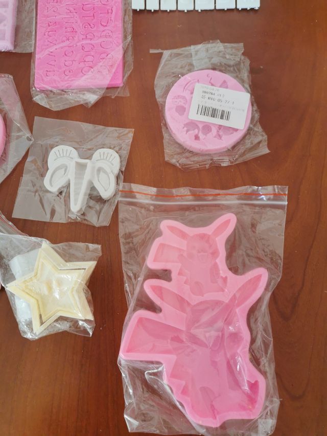 17 Moldes y cortadores fondant