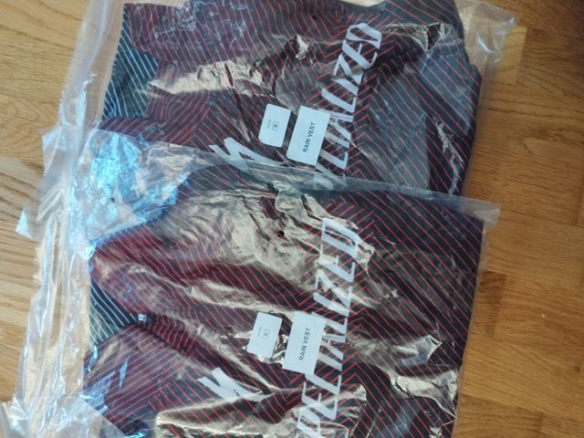 Specialized Racing profesional rain vest
