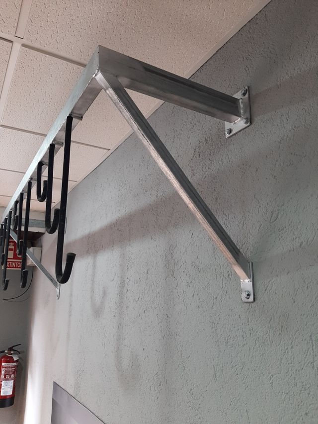 Colgador bicicletas galvanizado 