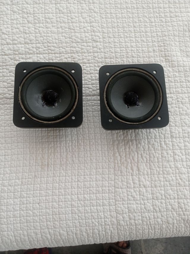Medios 5" JBL TC40