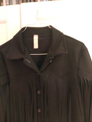 Giacca nera con frange