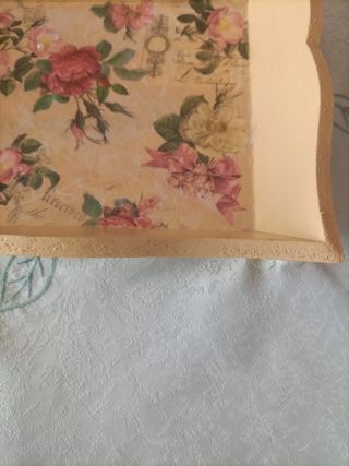 Vassoio in legno decorato