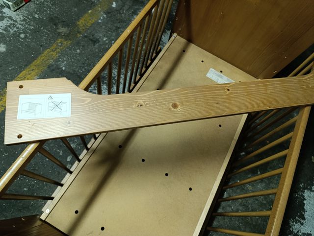 Cuna de madera con colchon