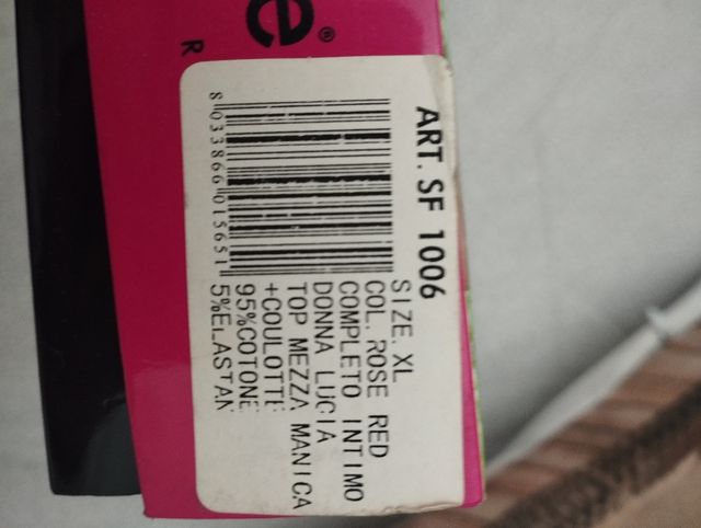 Intimo ragazza donna