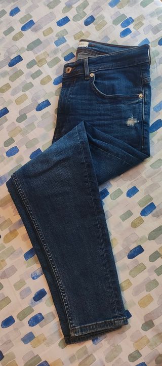 Pantalón vaquero Zara