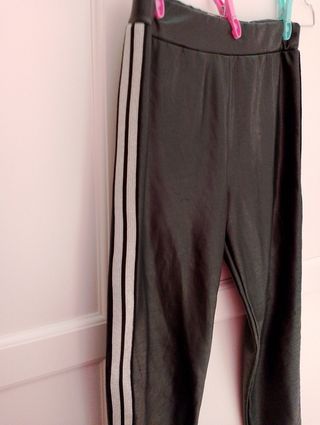 Leggins neri con bande laterali