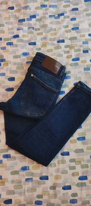 Pantalón vaquero Zara