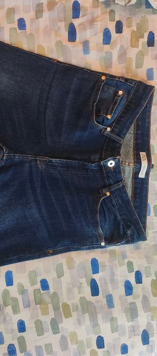Pantalón vaquero Zara